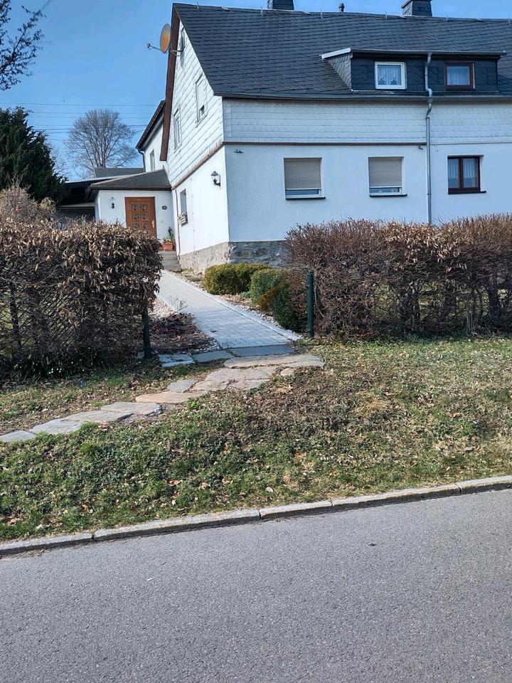Thumbnail-Doppelhaushälfte in Großhartmannsdorf zu verkaufen