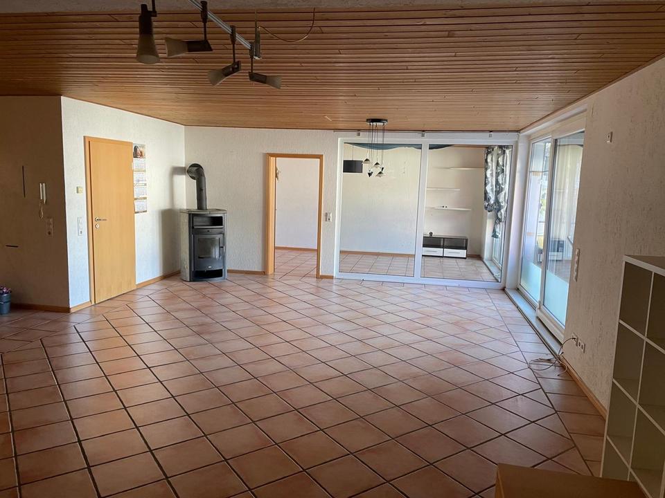 Thumbnail-Große 2 Zimmer Wohnung in Urbar.