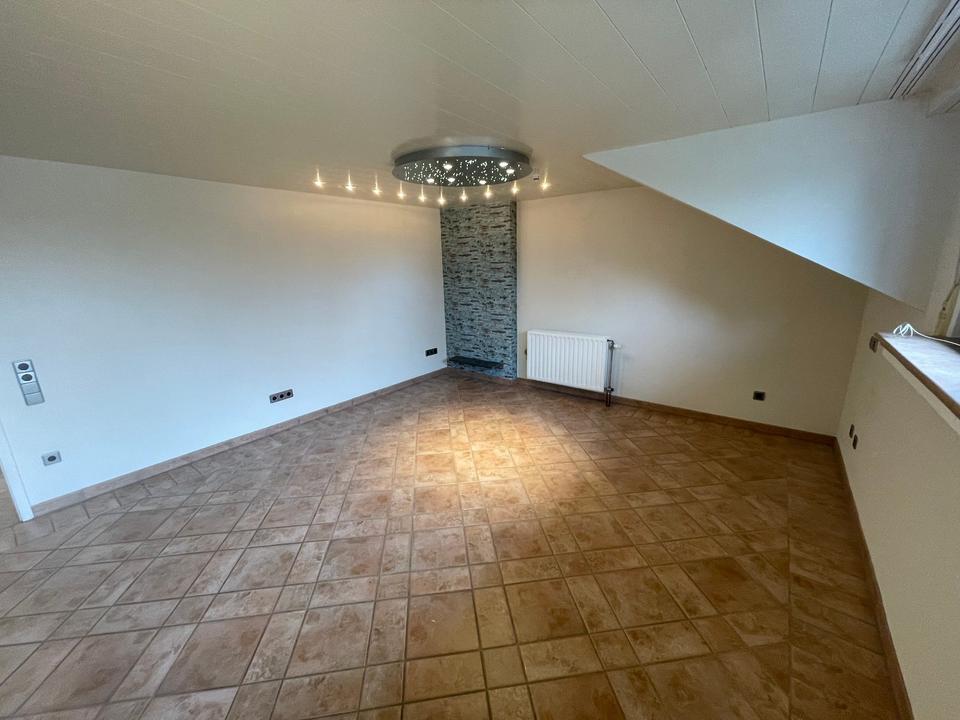 Thumbnail-2,5 Z., Küche, Diele, Bad, Abstellraum, WZ, SZ, 67m2, 2OG