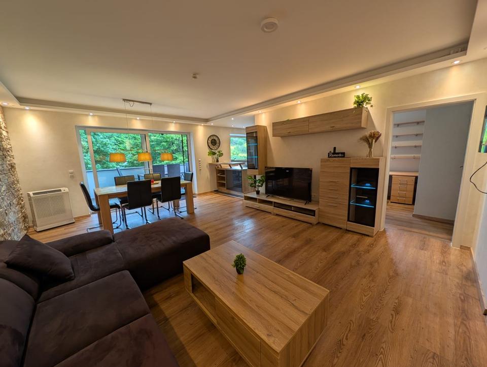 Thumbnail-Möblierte 4-Zi. Wohnung, EBK, Balkon, Klima, Whirlpoolwanne