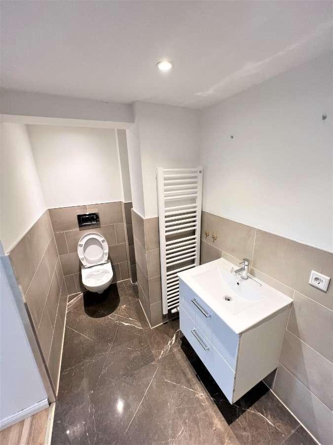 Thumbnail-2,5 Zimmer-Wohnung im separaten Eingang in Dortmund zu vermieten.