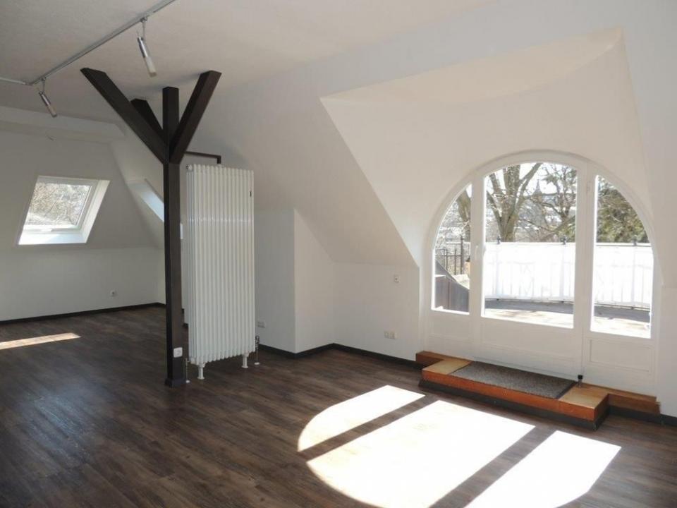 Thumbnail-Top Wohnung - Dachgeschoss-Maisionette mit Dachterrasse zu vermieten