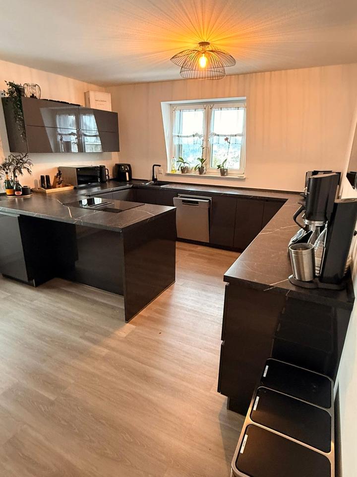 Thumbnail-3 Zimmer KDB mit 2 Dachterassen Hausfeld Wuppertal zu vermieten