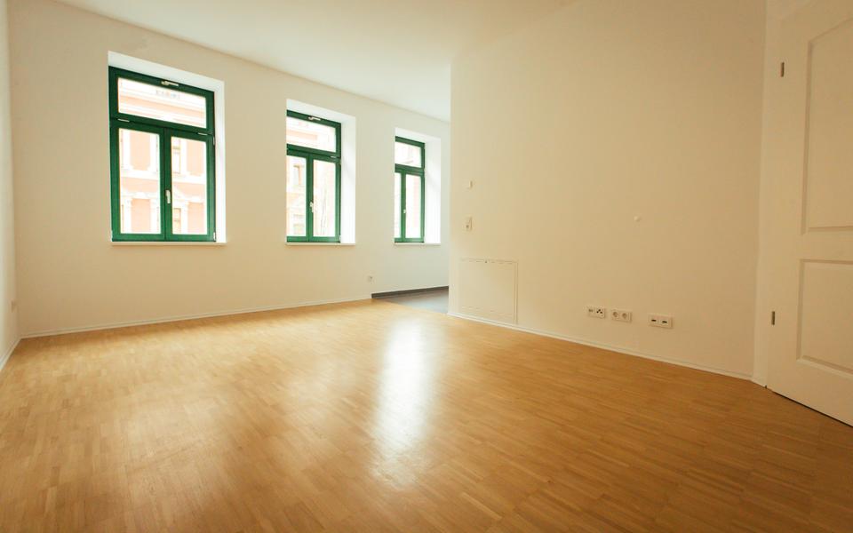 Thumbnail-Helle und hochwertige 3-Raumwohnung mit großem Balkon - WE02