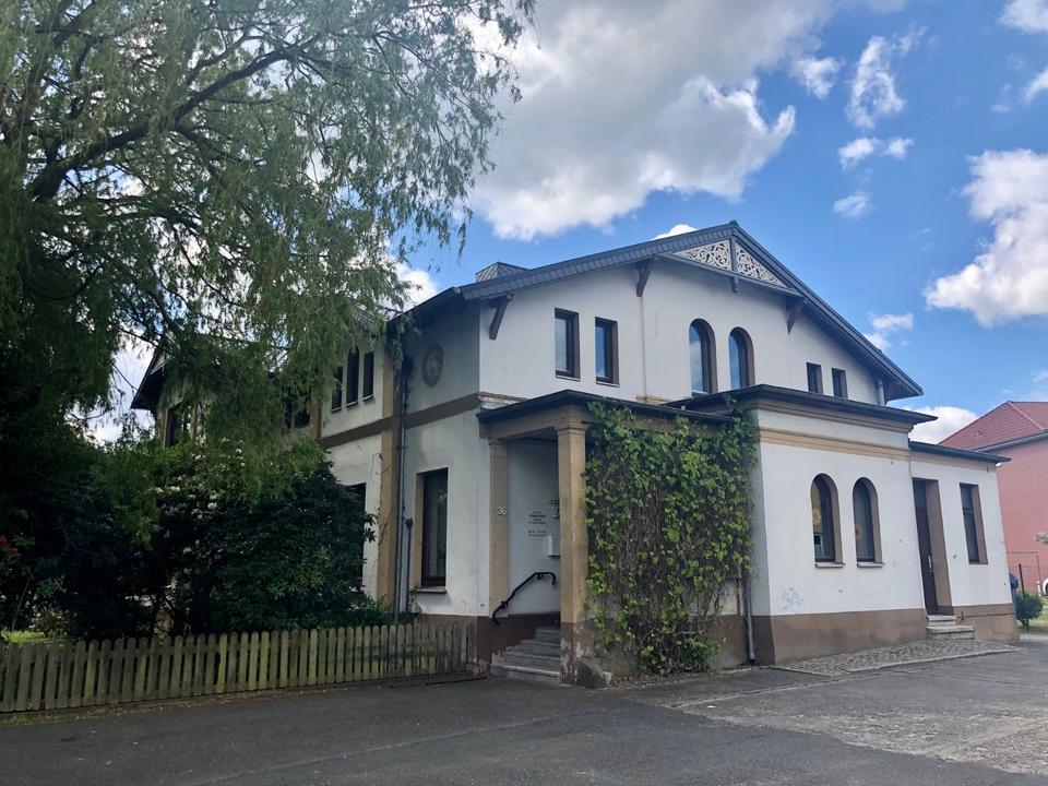 Thumbnail-Mehrfamilienhaus 4 Eigentumswohnungen (3 Wohnungen und 1 Praxis)