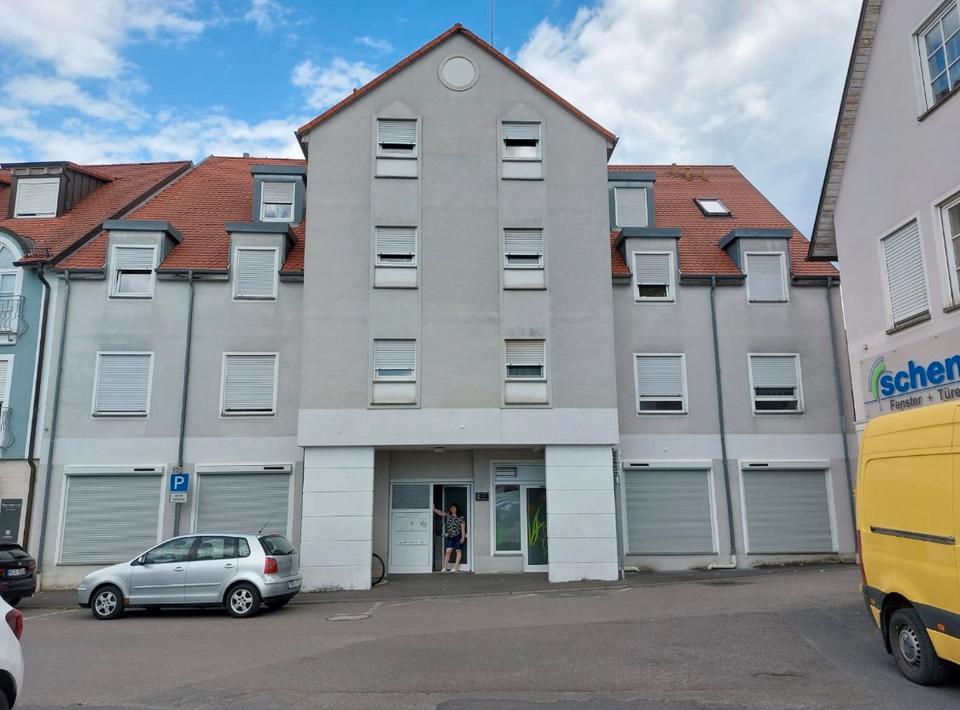 Thumbnail-Verkaufe vermietete 2 Zimmer Dachgeschosswohnung