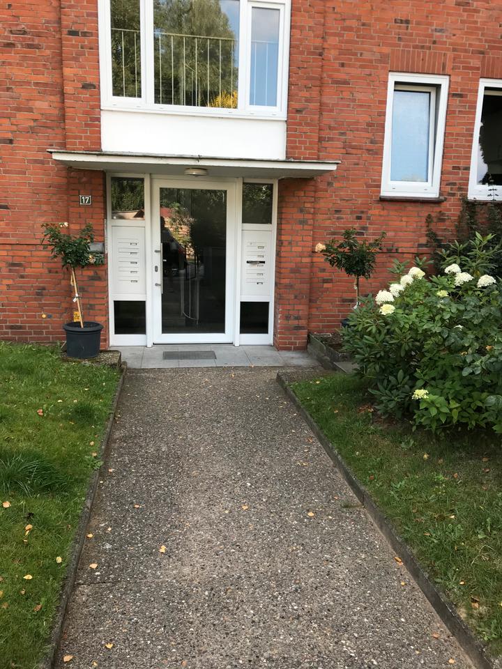 Thumbnail-Gepflegtes Mehrfamilienhaus mit 10 Einheiten in Lübeck St.Gertrud