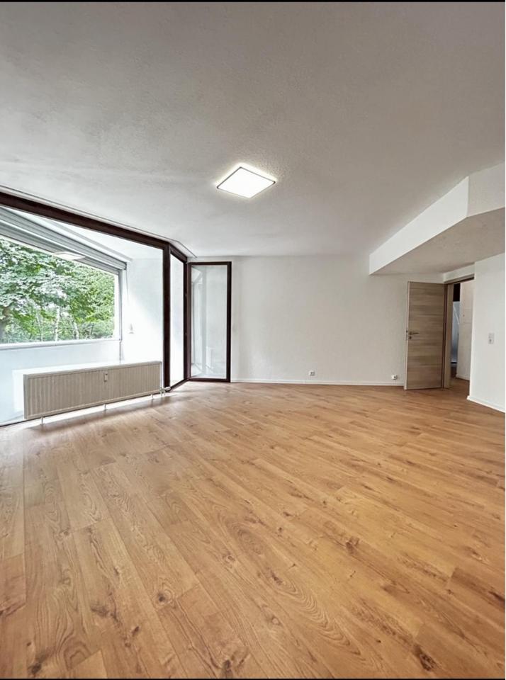 Thumbnail-4 Zimmer Küche Bad - Wohnung in Homburg zu Vermieten