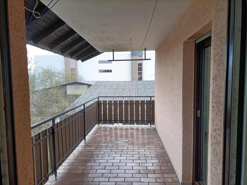 Thumbnail-3-Zimmer-Wohnung mit Balkon in zentraler Lage von Kall – 90 m²