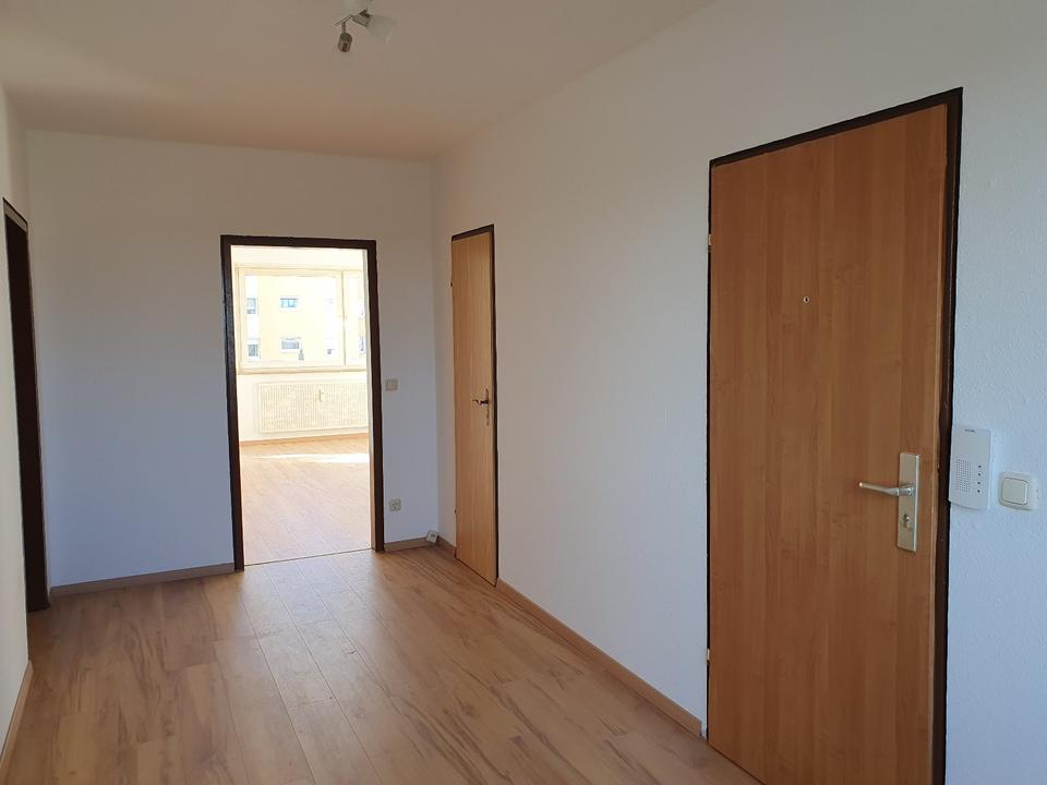 Thumbnail-Renovierte 3-Zimmer Wohnung mit Küche, Balkon, Aufzug u Keller