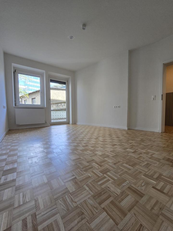 Thumbnail-2,5-Zimmer-Wohnung im Erdgeschoss mit Küche und Sonnenterrasse -