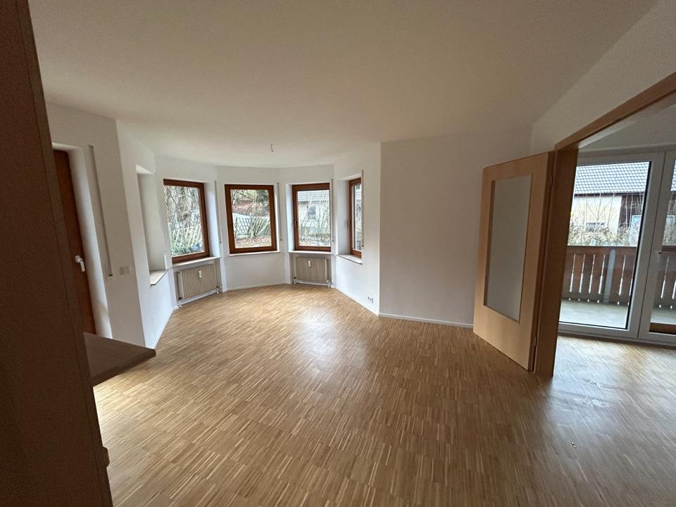 Thumbnail-Großzügige 5 Zi.-EG-Wohnung mit Garten, Terrasse & Garage | fam