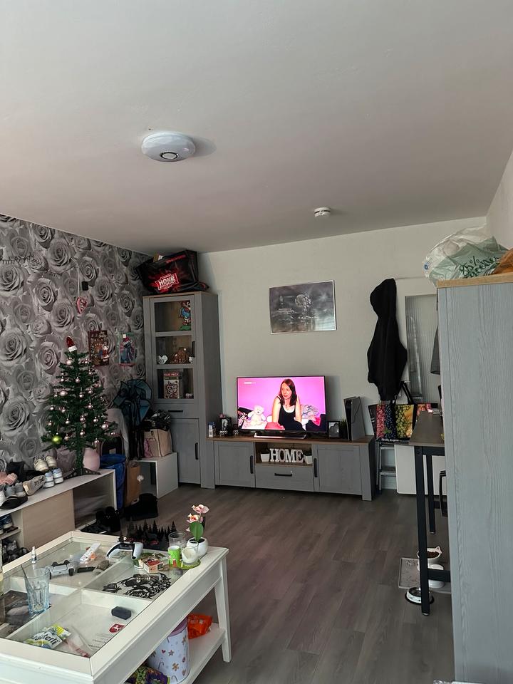 Thumbnail-2 Zimmer Wohnung mit kleiner EBK