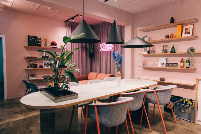 Thumbnail-FixDesk: Kreativer Schreibtischplatz im Design Stace-Office Stuttgart Mitte