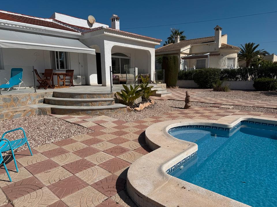 Thumbnail-Freistehende Villa in Torrevieja, La Siesta, Costa Blanca