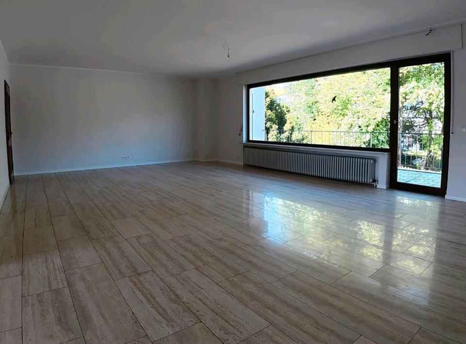 Thumbnail-Frisch renovierte und großzügige Wohnung in BKS mit Stellplatz