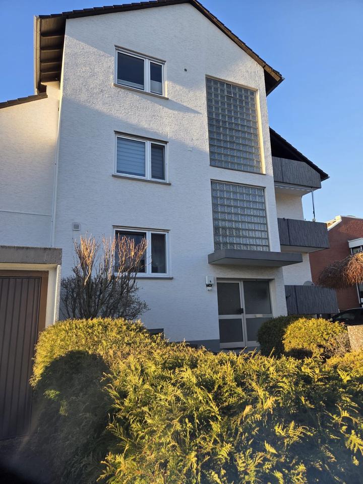 Thumbnail-Wunderschöne 3-Zimmer Wohnung in ruhiger Lage, Balkon, Kaminofen,