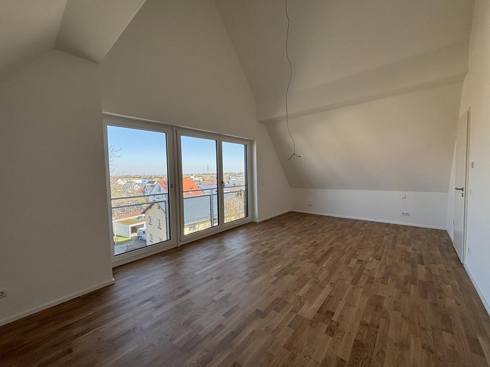 Thumbnail-Neubau-Highlight in Ulm-Lehr: Helle 3-Zimmer-Dachgeschosswohnung mit Einbauküche