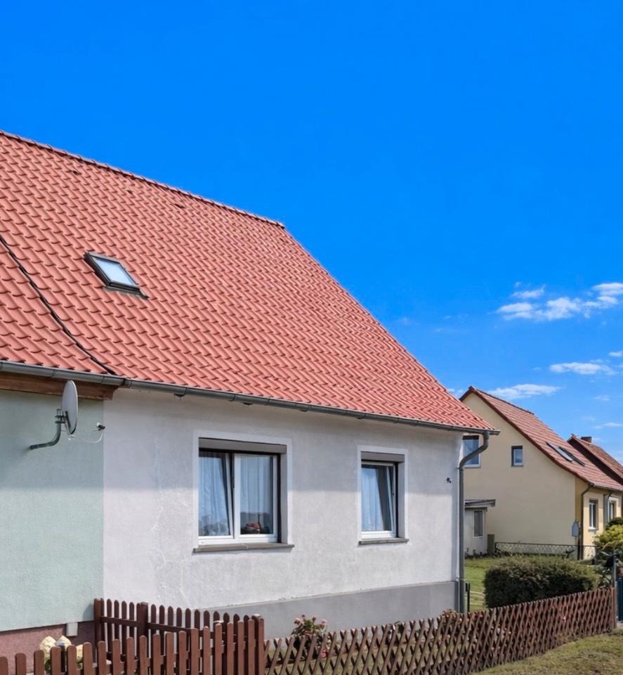 Thumbnail-Sanierungsbedürftige Doppelhaushälfte mit Nebengebäude