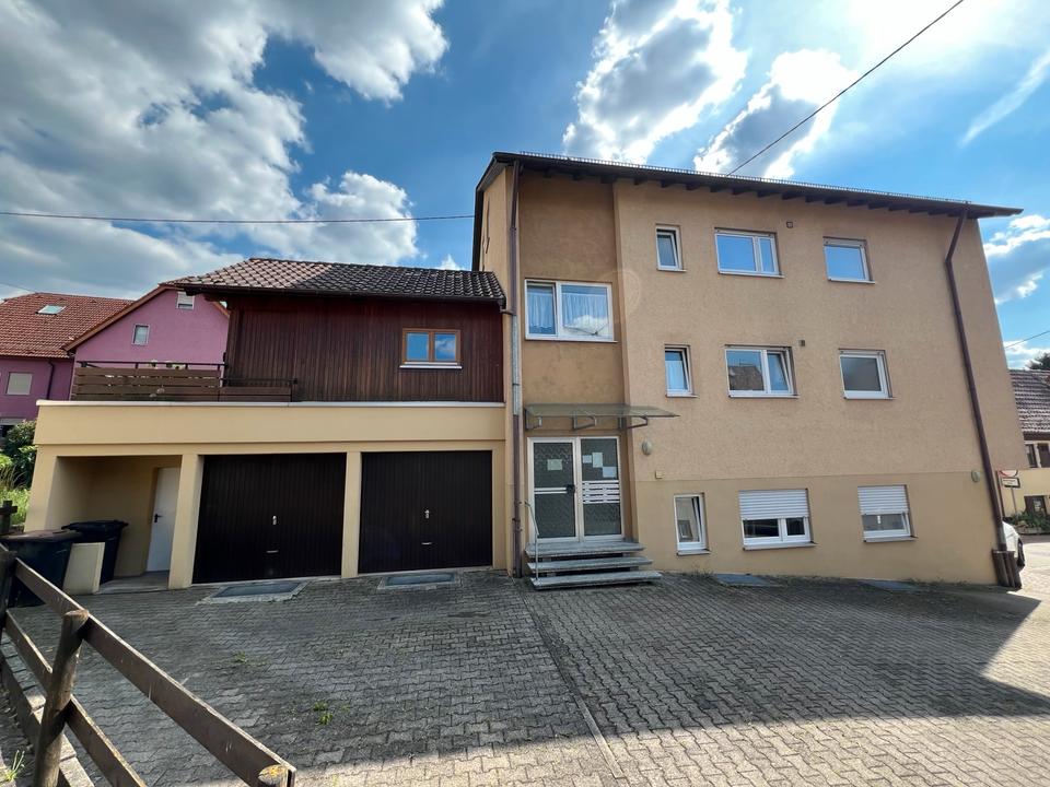 Thumbnail-Frisch renovierte 3-Zimmer-Wohnung mit Einbauküche