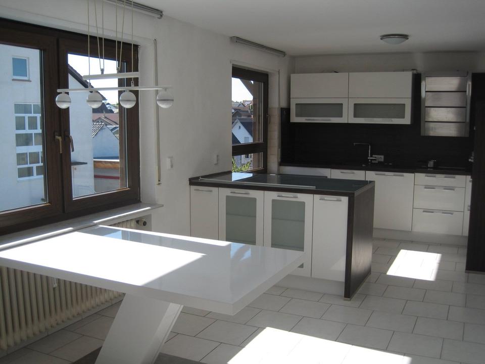Thumbnail-Helle große Wohnung 4-ZKB in Kraichtal-Oberacker in ruhiger Lage