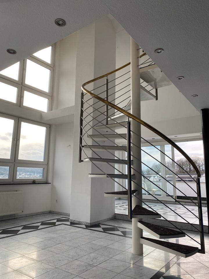 Thumbnail-Exklusive Maisonette mit offener Galerie, Dachterrasse, Carport