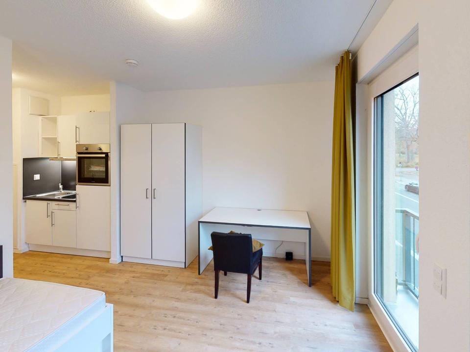Thumbnail-** Möbliertes 1-Zimmer-Apartment mit EINBAUKÜCHE und DACHTERRASSE in Leipzig **