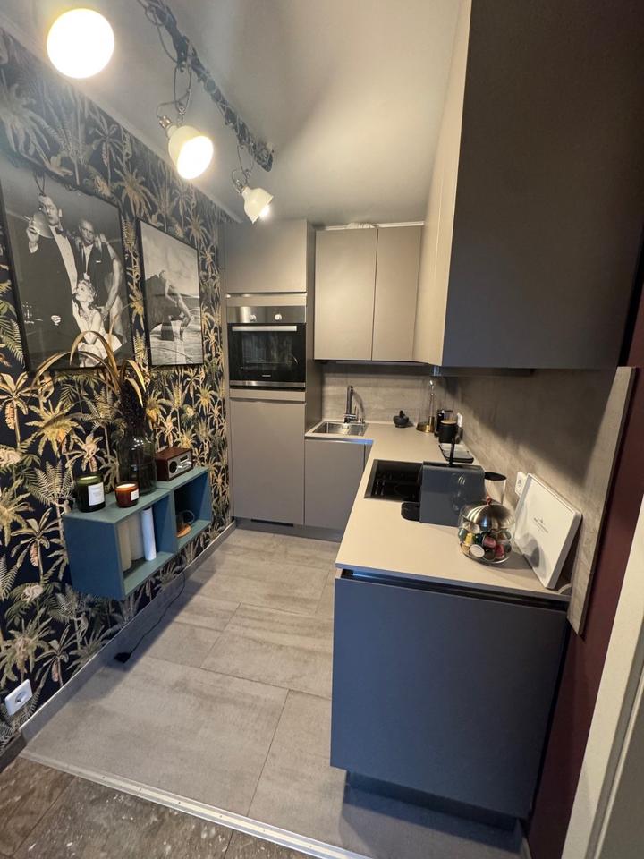 Thumbnail-2-Zimmer-Wohnung mit Balkon, TG, Aufzug. Fast unbewohnt