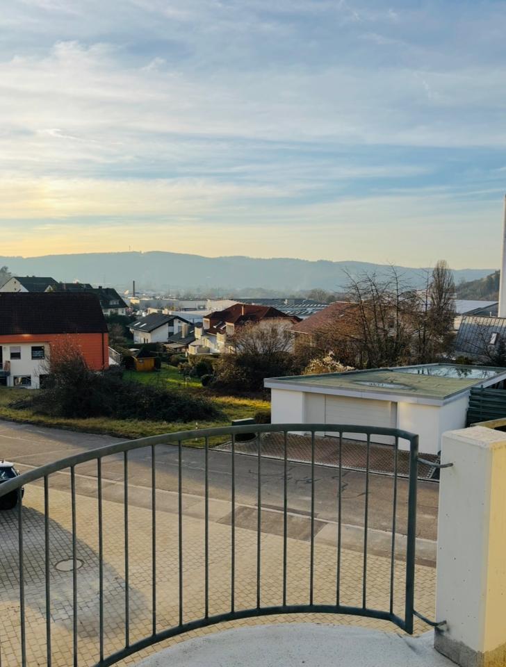 Thumbnail-Helle 3-Zimmer-Wohnung, frisch renoviert mit Balkon und Garage