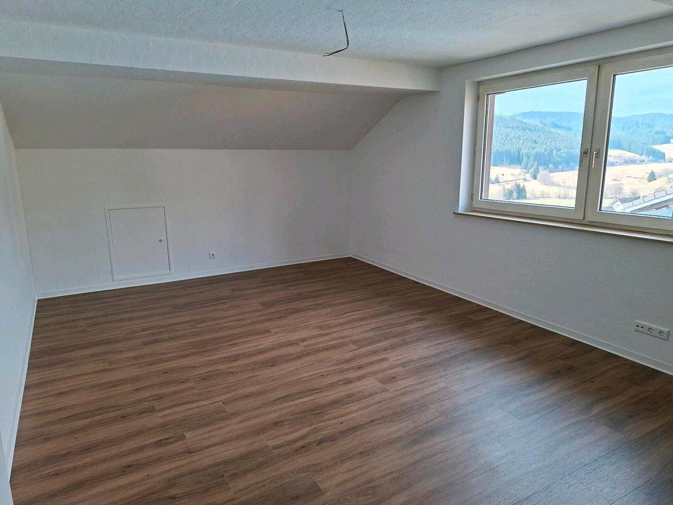 Thumbnail-3-Zi.-DG-Wohnung in Vöhrenbach zu vermieten