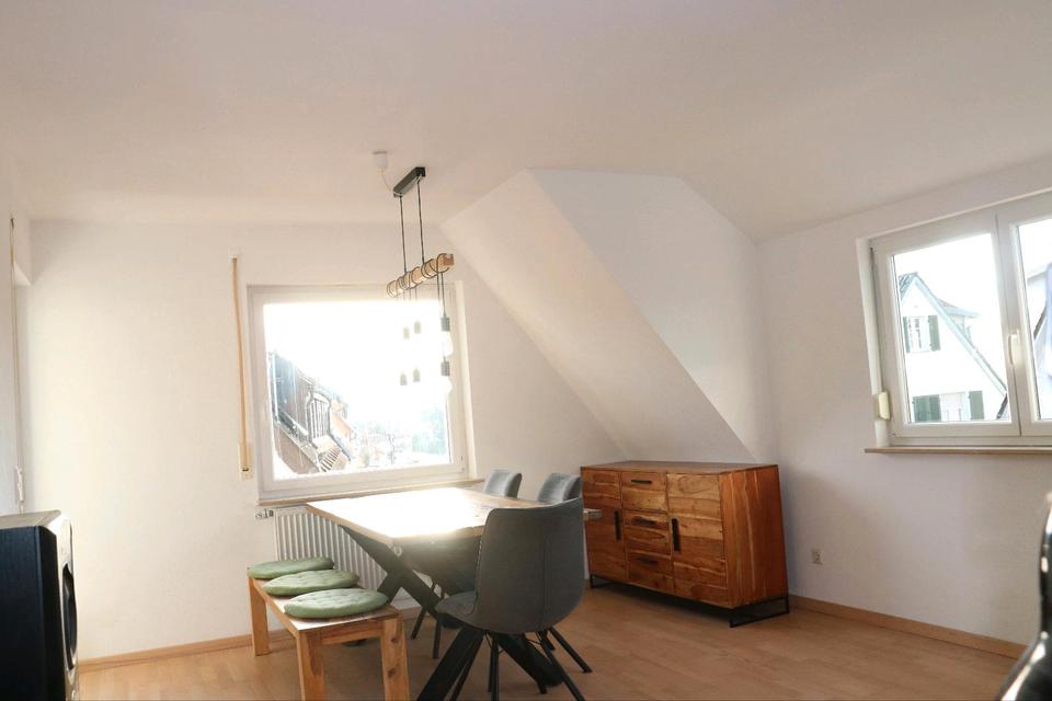 Thumbnail-Helle 4-Zimmer Wohnung mit Balkon, Garten und Garagenstellpatz