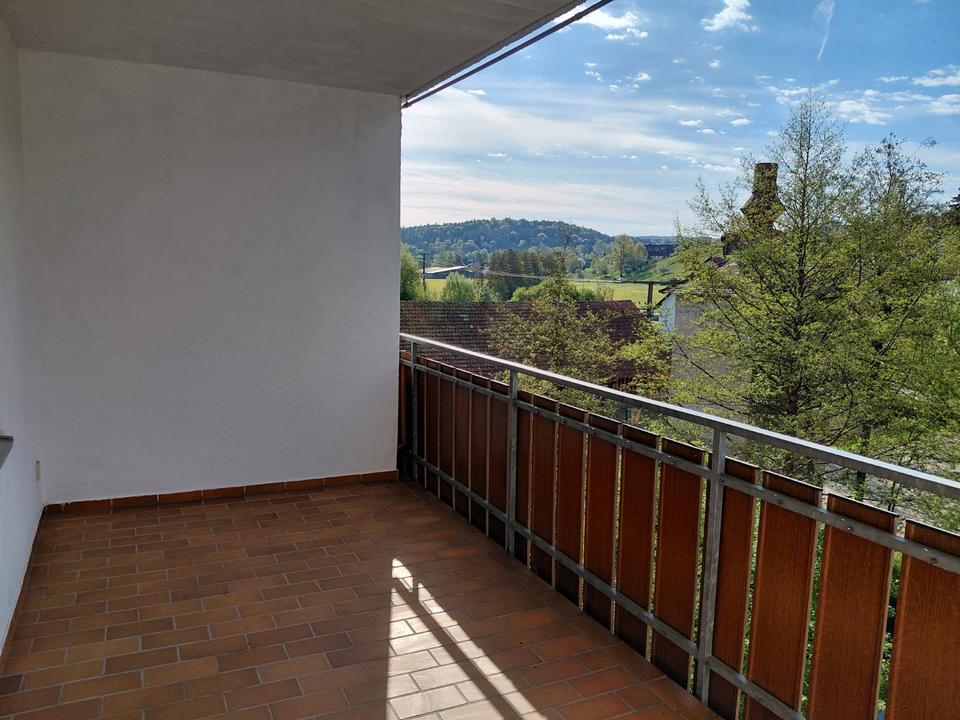 Thumbnail-2,5 Zimmer, Küche, Bad , großer Südbalkon