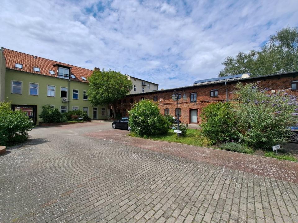 Thumbnail-Großzügige 7-Zimmer-Dachgeschosswohnung im Herzen von Angermünde