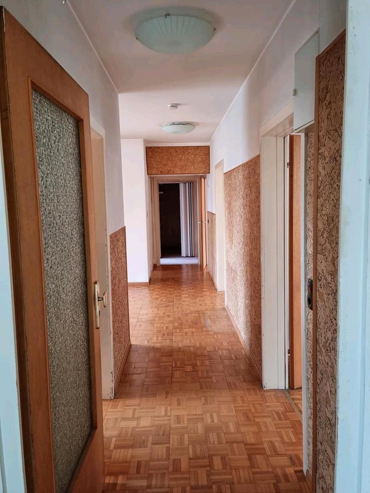 Thumbnail-Ein großer, geräumiger Raum in Stuttgart zur Zwischenmiete verfüg