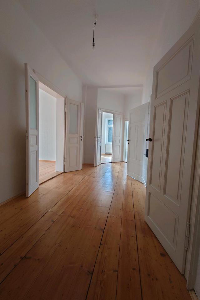 Thumbnail-Wohnung 100m2, Parkett, Kachelofen, Büro o. Praxis