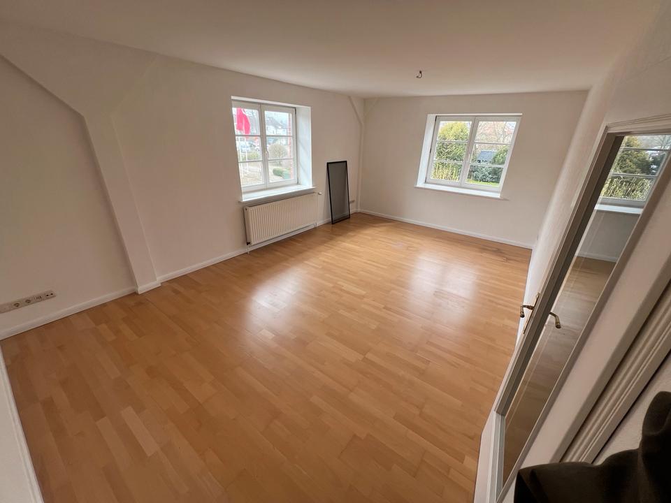 Thumbnail-Schöne helle 98m2 Etagenwohnung