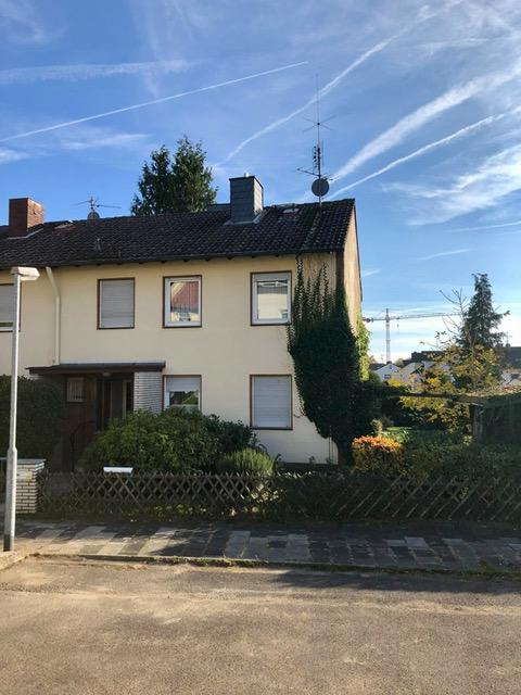 Thumbnail-Voll modernisierte Doppelhaushälfte mit Baureserve in Hofheim