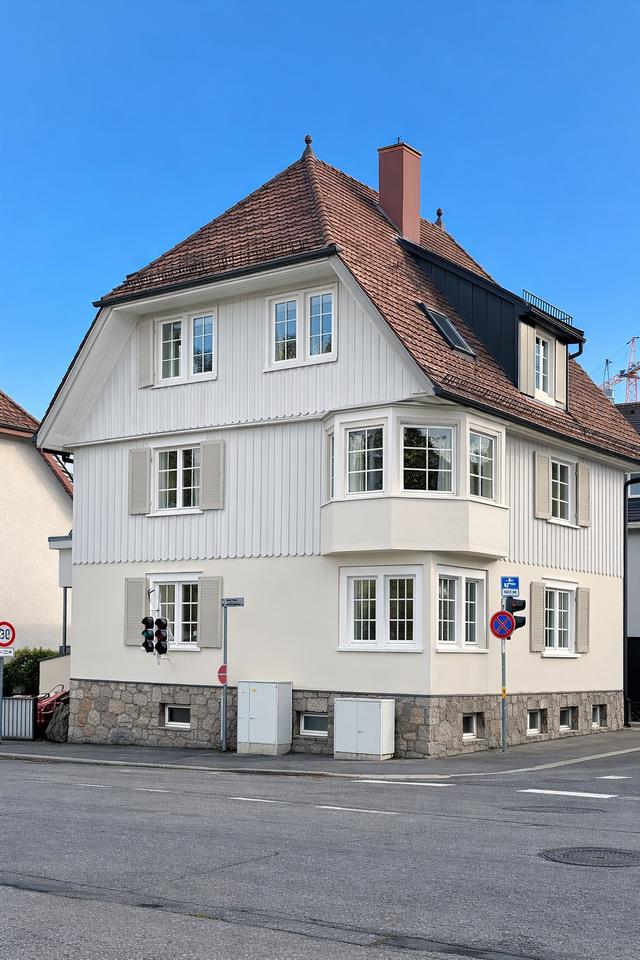Thumbnail-NEU sanierte 3-Zimmer OG Wohnung Balkon EBK zentrale Lage FDS
