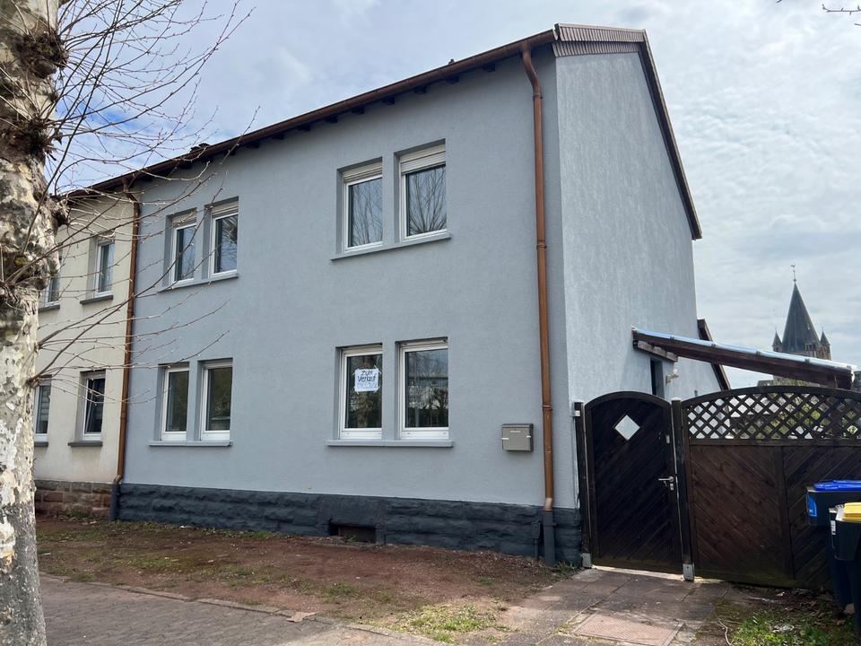 Thumbnail-Gepflegtes 1–2 Familienhaus in ruhiger Lage von Saarbrücken