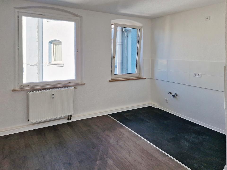 Thumbnail-Top Zustand - Frisch renovierte 2 Zimmer-Altbauwohnung in Fürth