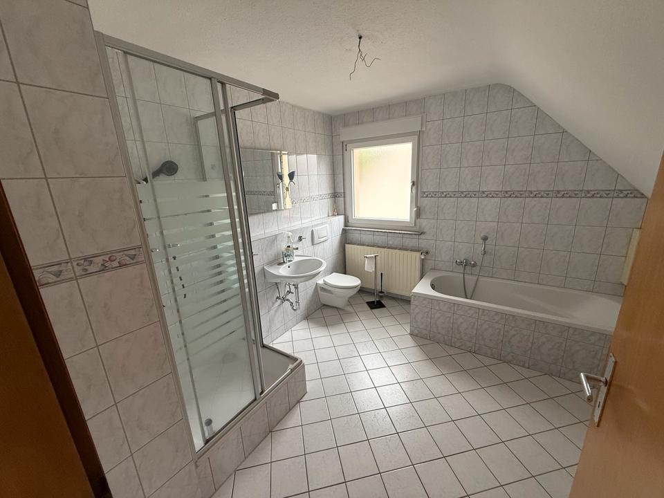 Thumbnail-2 ZKB Dachgeschosswohnung mit Einbauküche