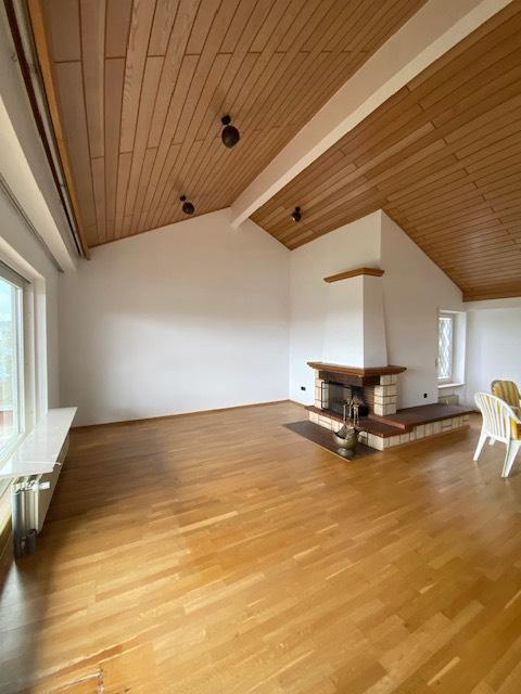 Thumbnail-Großzügige 3-Zimmer-Wohnung mit Garage, Stellplatz und 2 Balkonen