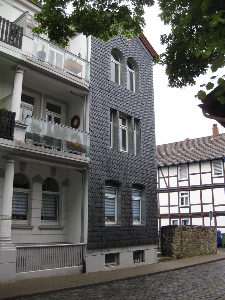 Thumbnail-- Schöne 4-Zimmer-EG-Wohnung mit großem Balkon -