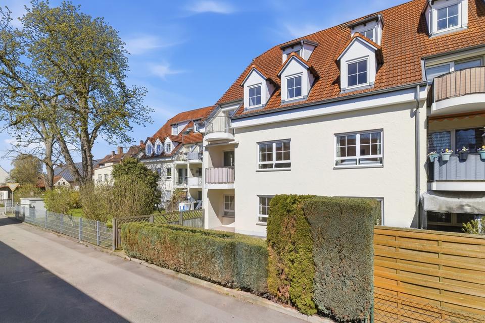 Thumbnail-Ideal für Pendler: Zentrale 3-ZKB mit Balkon & Stellplatz nahe Bf Gessertshausen