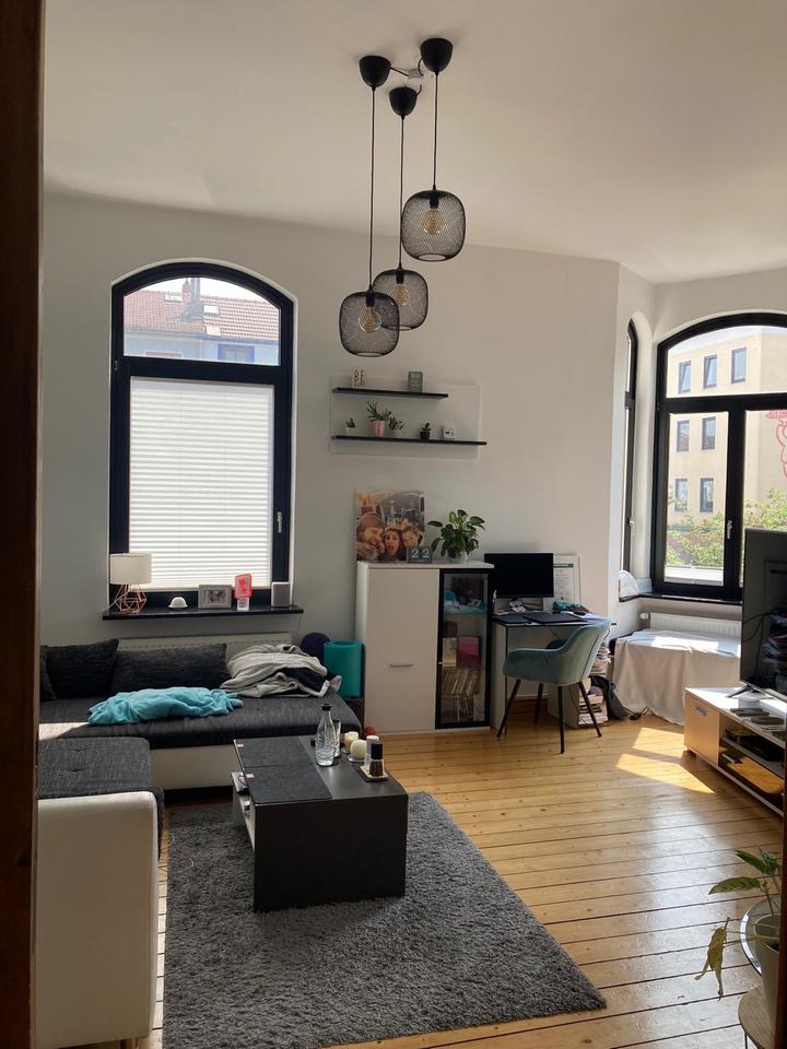 Thumbnail-Möbilierte 3-Zimmer Altbau-Wohnung mit Wintergarten&Dachterrasse