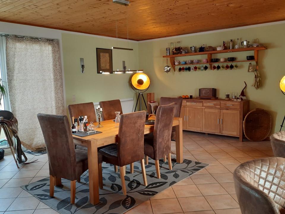 Thumbnail-Hof mit 4 Wohnungen, Stall, Reitplatz, Nähe Werft Wismar