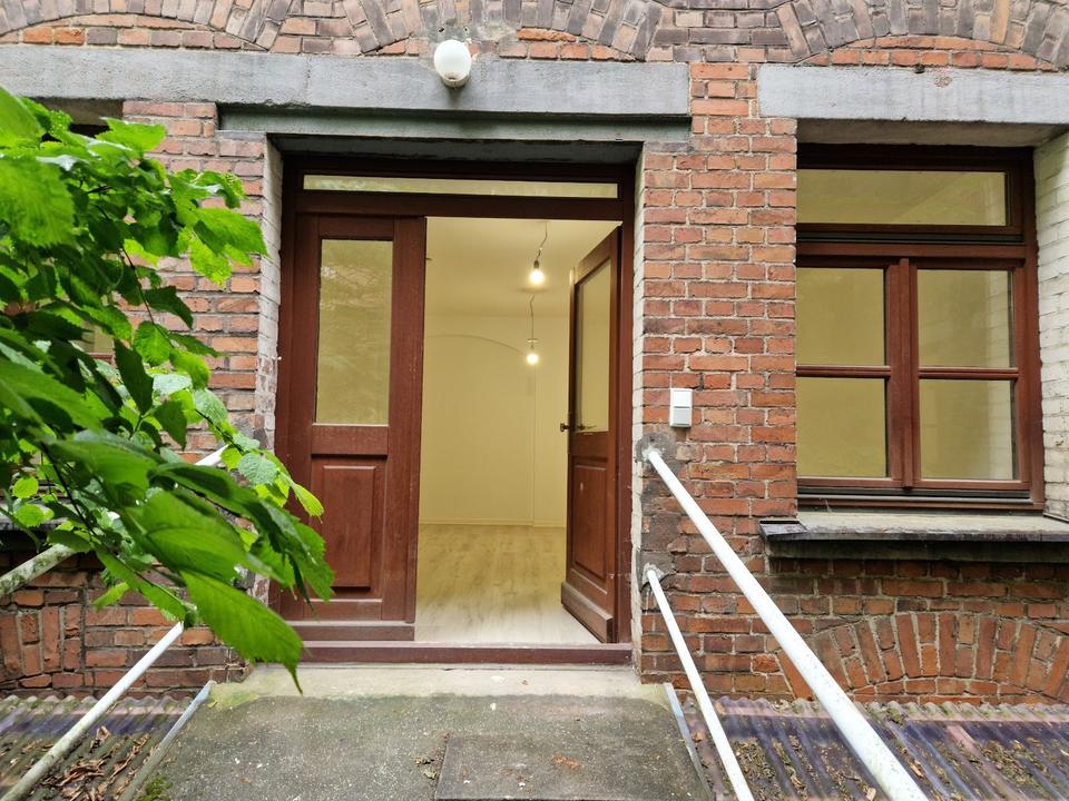 Thumbnail-Schöne renovierte 4‑Zimmer‑Maisonette Wohnung auf zwei Etagen in der Petzoltstraße.