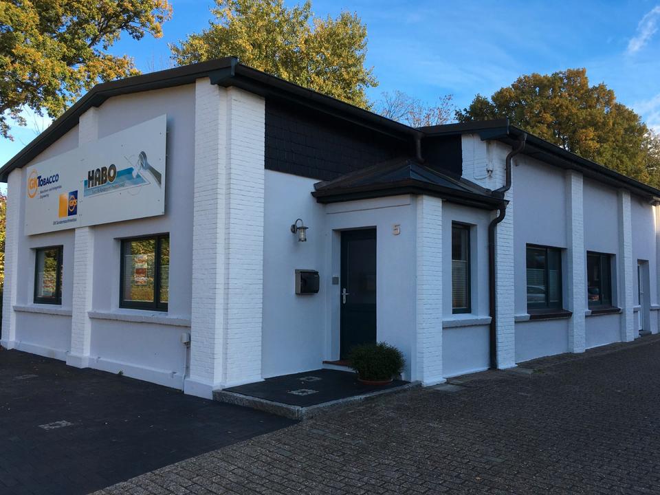 Thumbnail-Varel: 138 m² BüroGewerbe mit Küche & Parken – 759 €