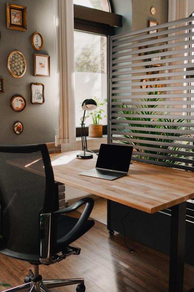 Thumbnail-Coworking - fester Schreibtisch in Shared Office