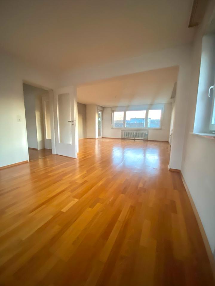 Thumbnail-Große und gepflegte 3,5 Zim. Wohnung ca. 100 qm Wfl. zu vermieten